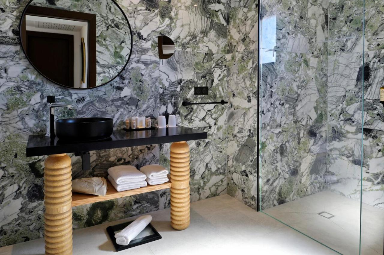 Hotel & Spa Rocabella LʼÎle-Rousse Екстериор снимка