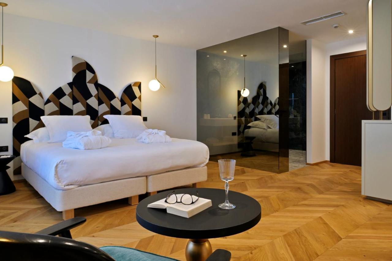 Hotel & Spa Rocabella LʼÎle-Rousse Екстериор снимка