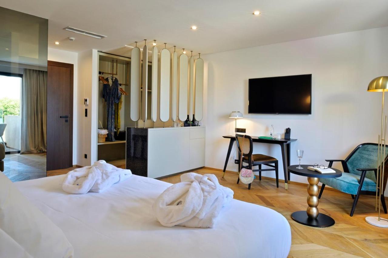 Hotel & Spa Rocabella LʼÎle-Rousse Екстериор снимка