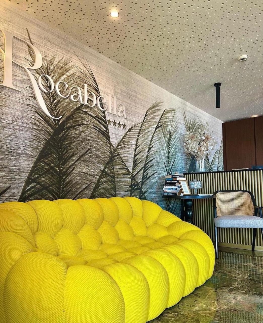 Hotel & Spa Rocabella LʼÎle-Rousse Екстериор снимка