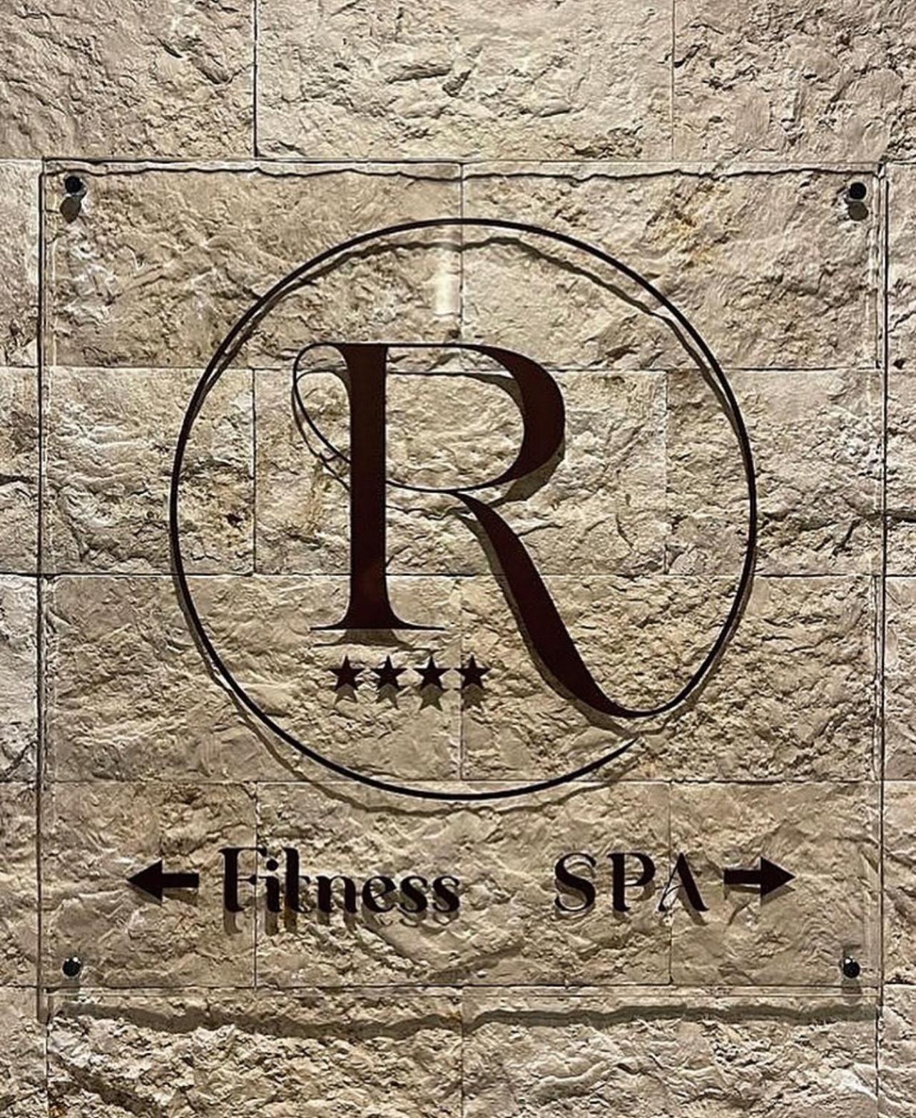 Hotel & Spa Rocabella LʼÎle-Rousse Екстериор снимка